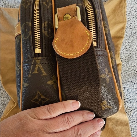 Louie Vuitton Preloved Authentic Monogram Reporters PM Bag with Date code. - Picture 11 of 15